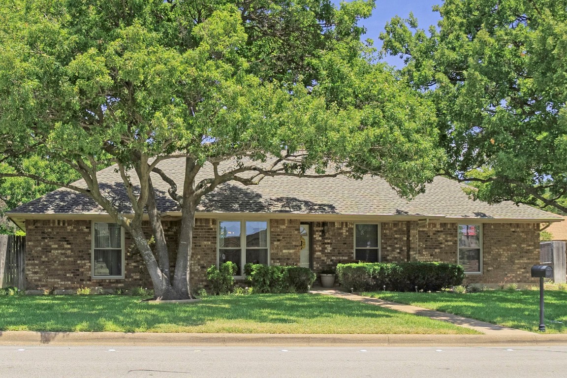 4724 Brandingshire Place Fort Worth TX 76133