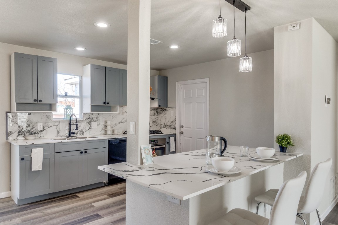10211 Glen Vista Drive Dallas TX 75217