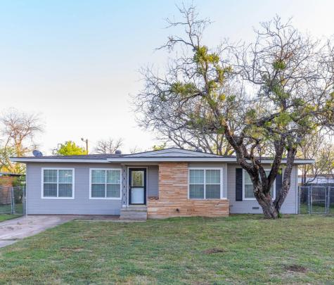 616 E 10th Street Baird TX 79504