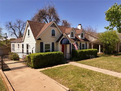 2610 S Adams Street Fort Worth TX 76110