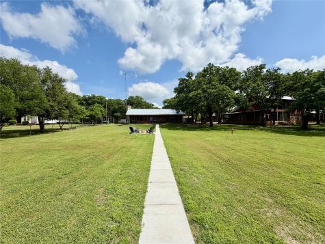 214 County Road 565 Eastland TX 76448