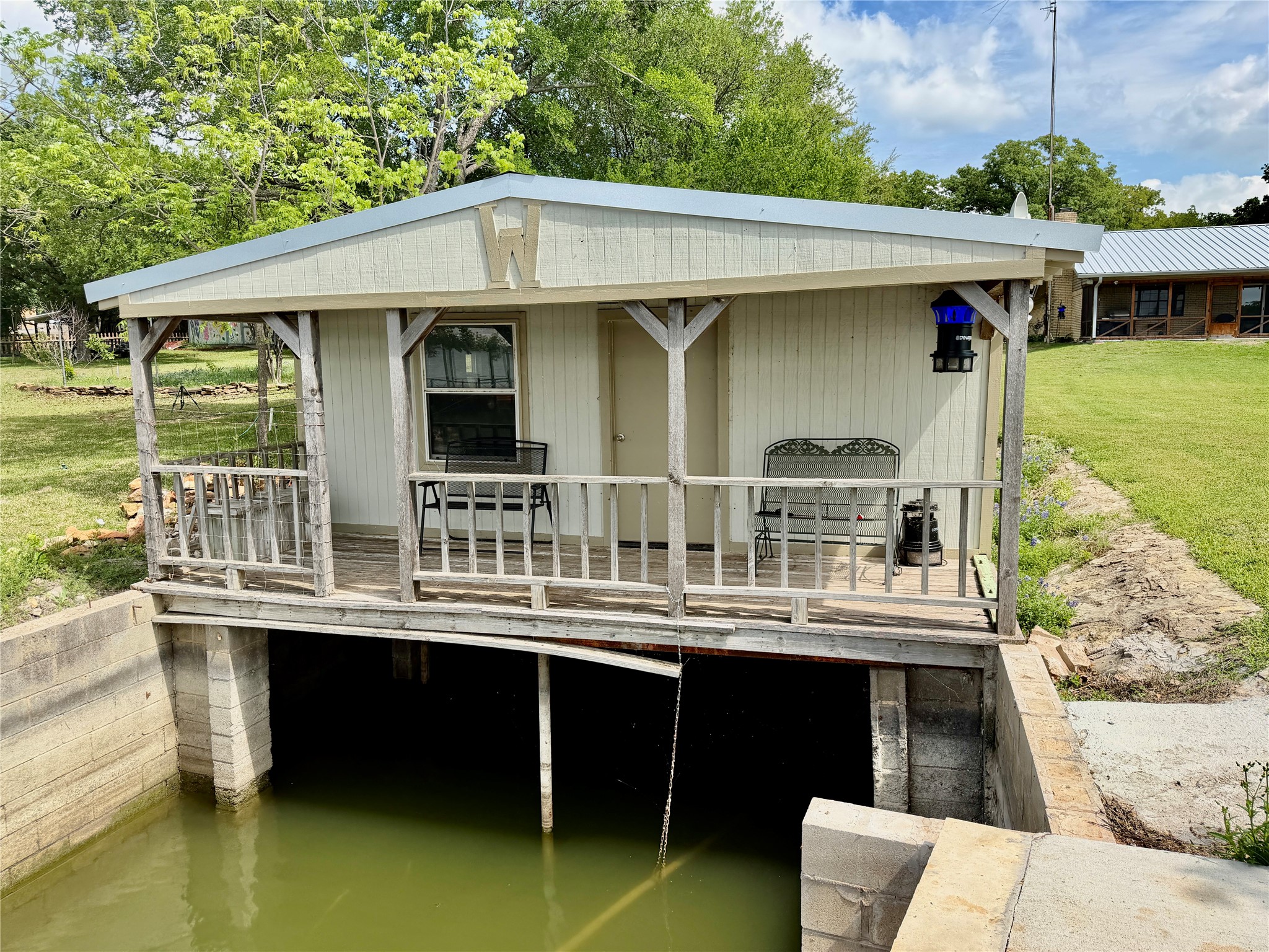 214 County Road 565 Eastland TX 76448