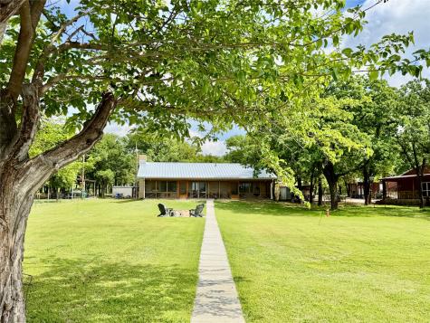 214 County Road 565 Eastland TX 76448