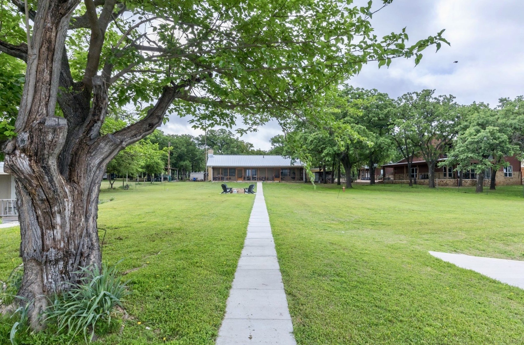 214 County Road 565 Eastland TX 76448