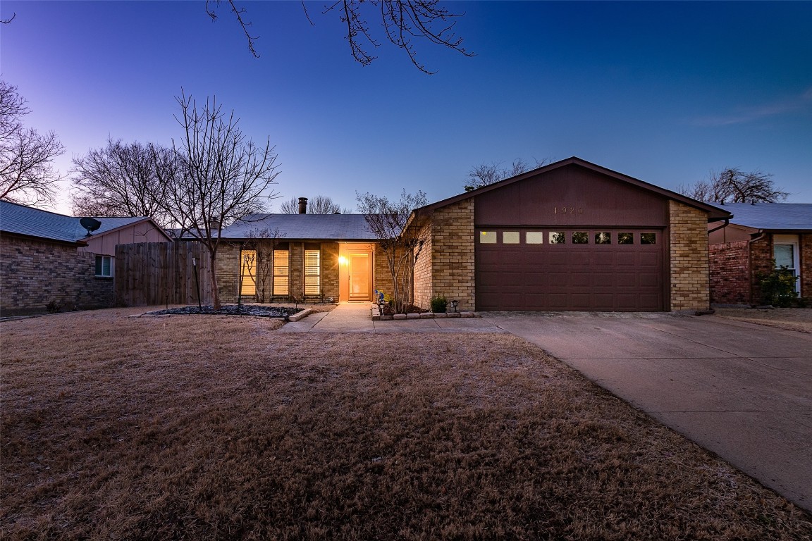 1920 Baywood Lane Arlington TX 76014