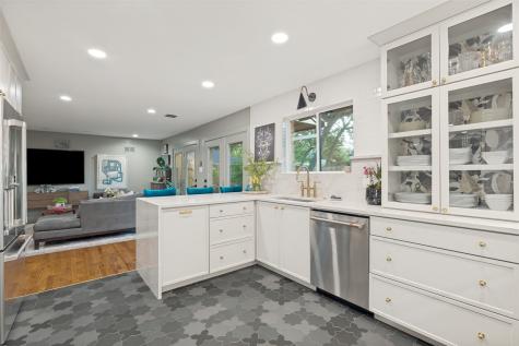1513 Cedar Hill Avenue Dallas TX 75208