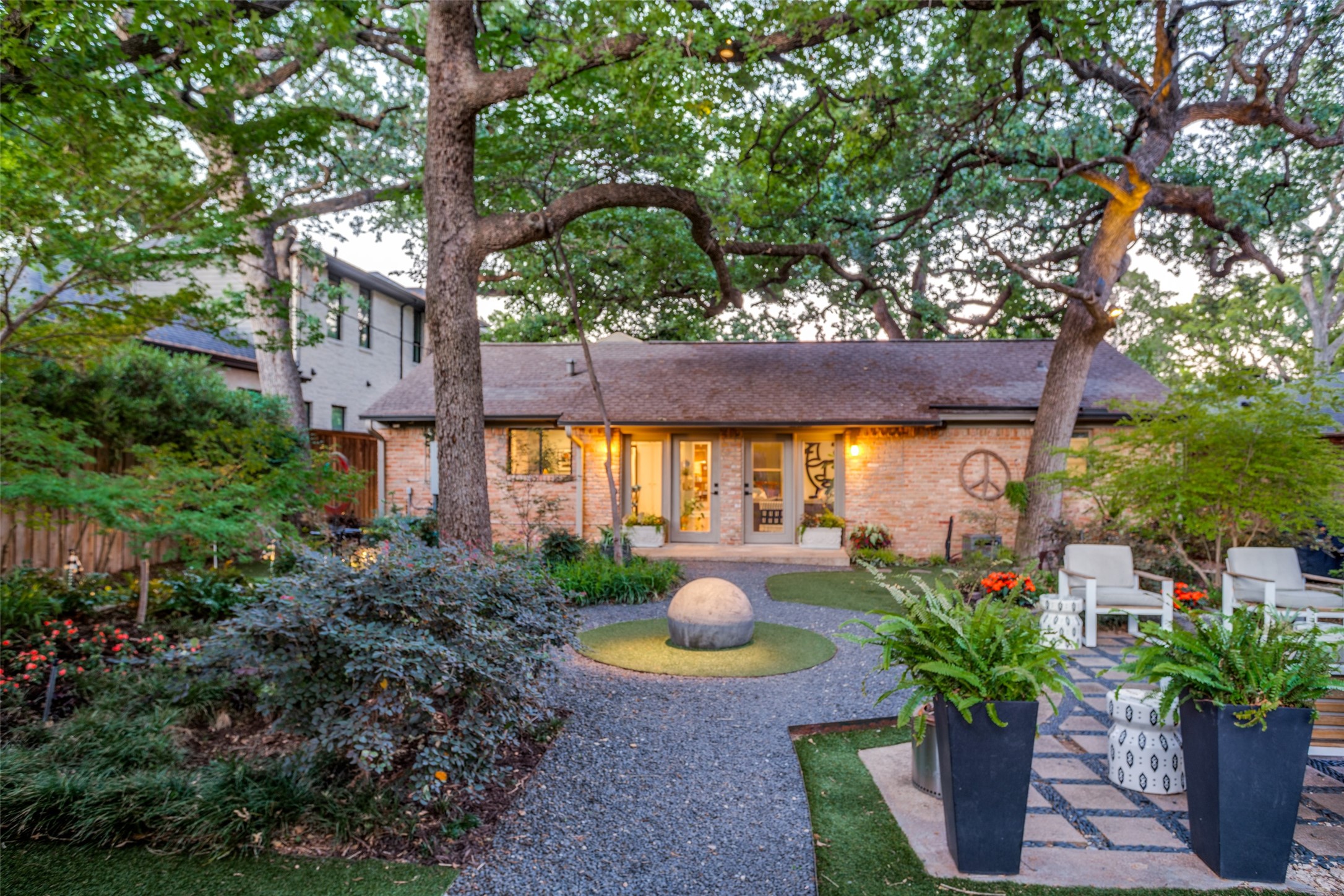 1513 Cedar Hill Avenue Dallas TX 75208