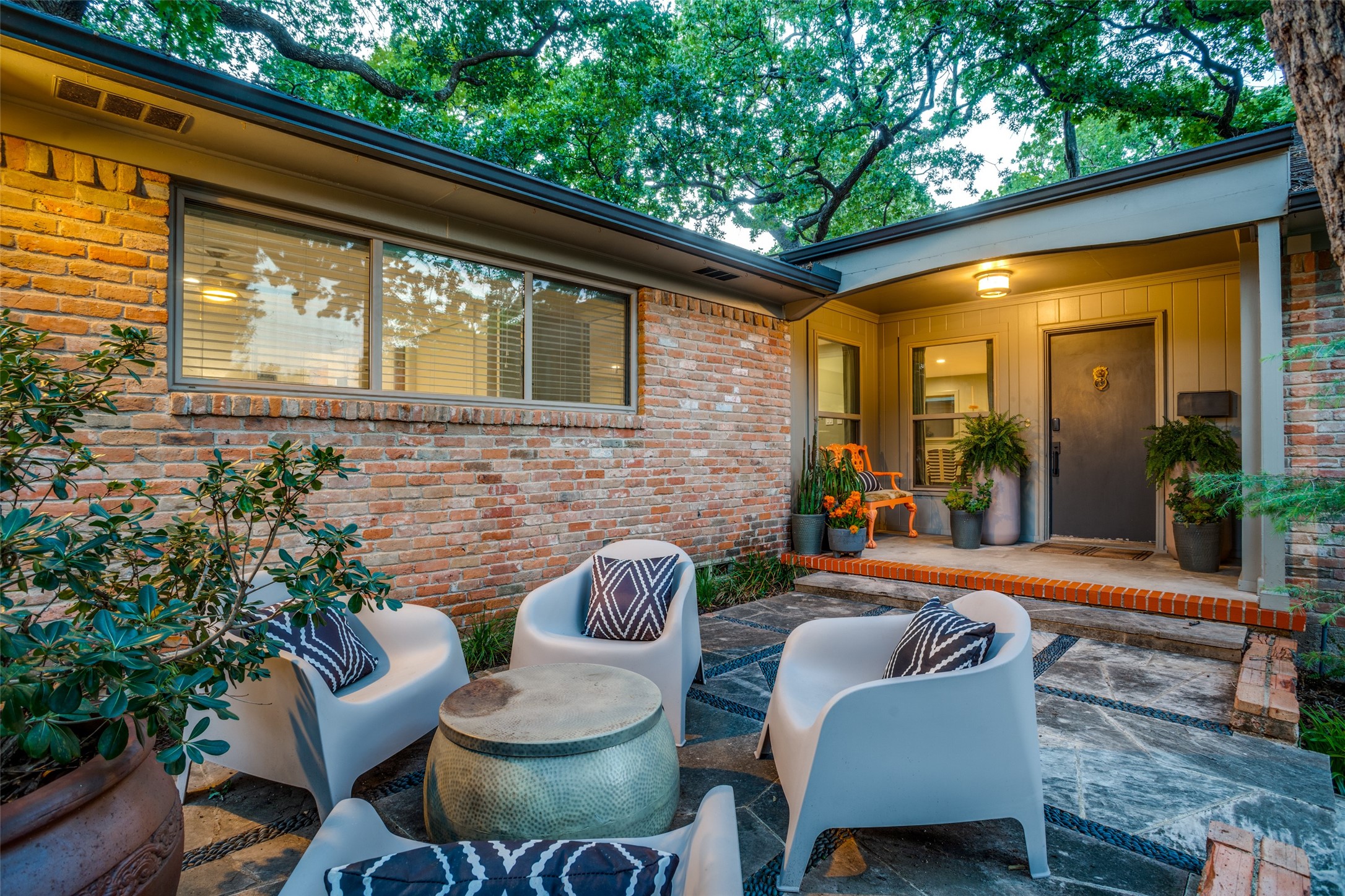 1513 Cedar Hill Avenue Dallas TX 75208