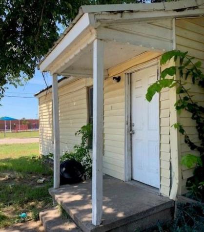 1114 SW 3rd Avenue Mineral Wells TX 76067