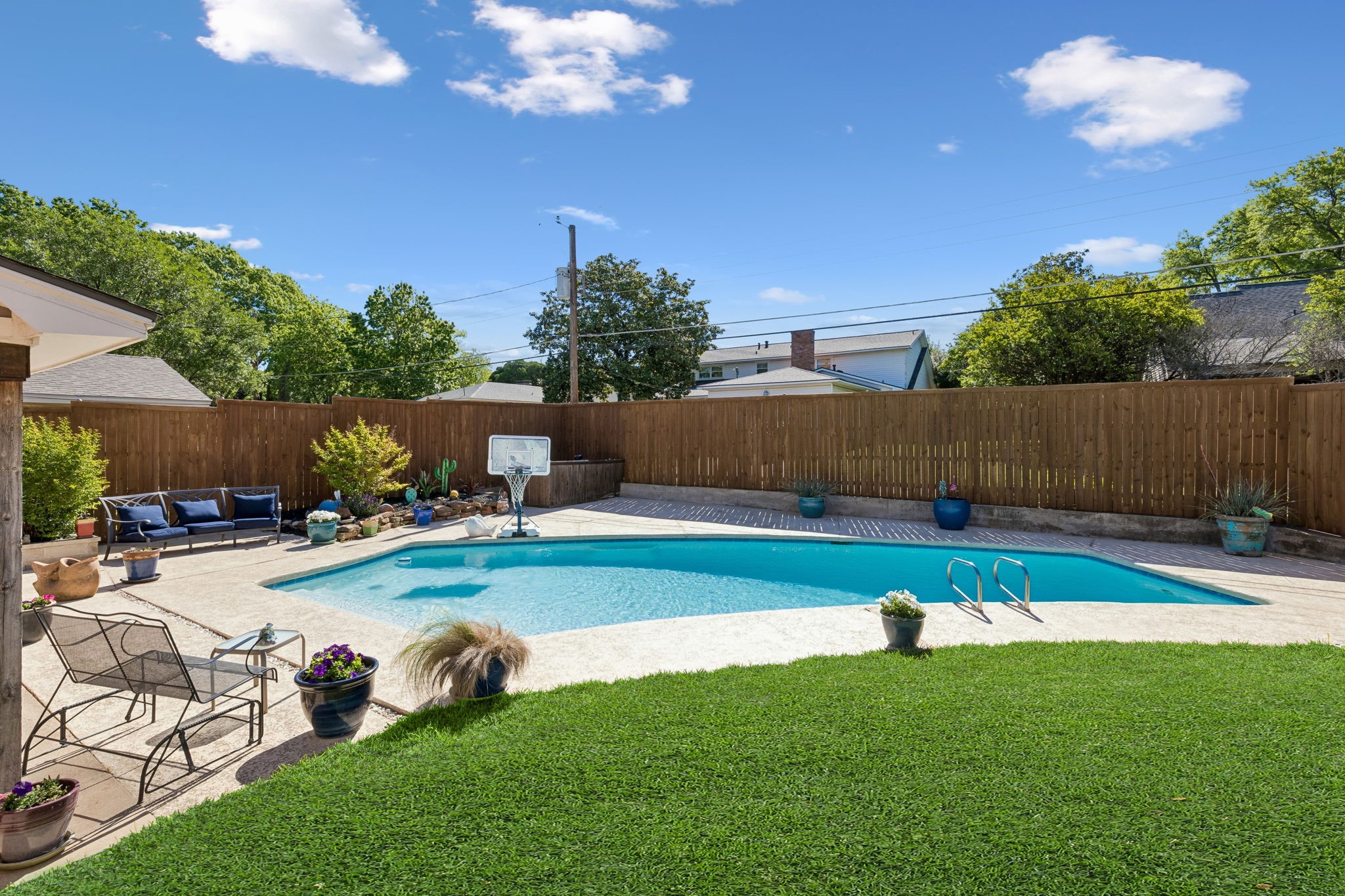 13530 Far Hills Lane Dallas TX 75240