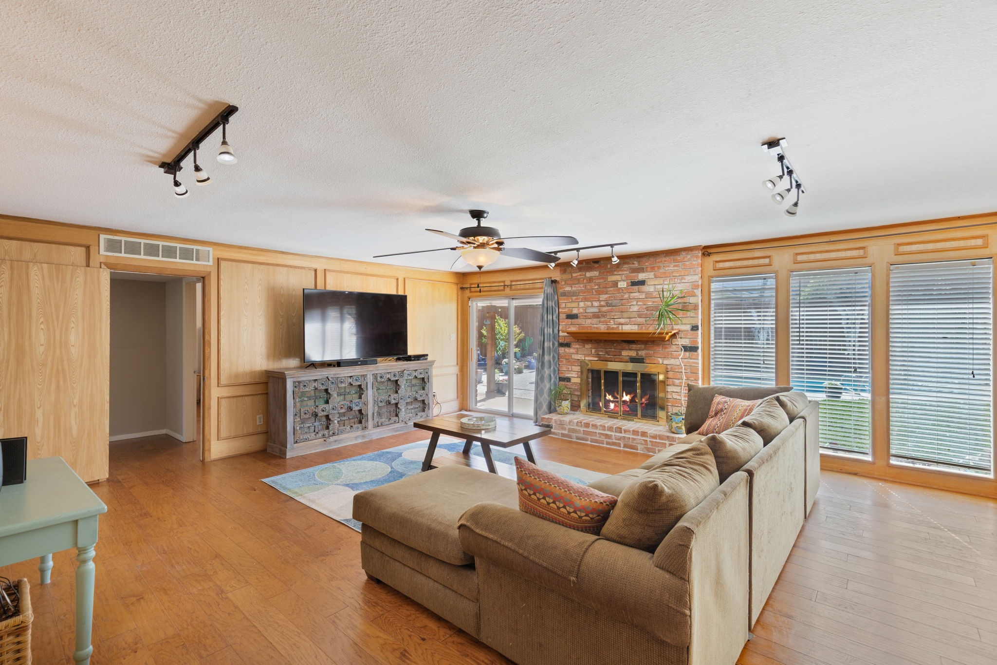 13530 Far Hills Lane Dallas TX 75240