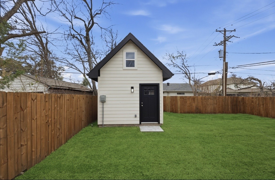2612 Mission Fort Worth TX 76109