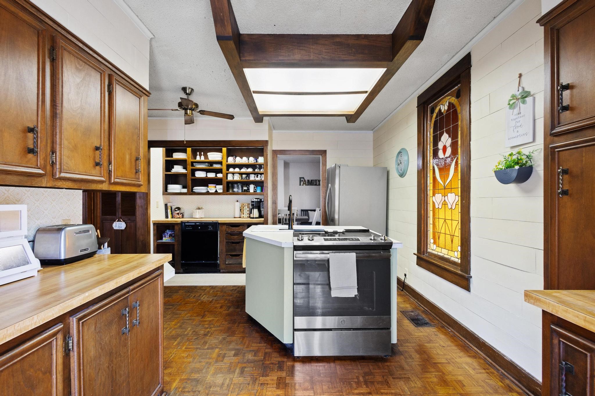 302 W Main Street Honey Grove TX 75446