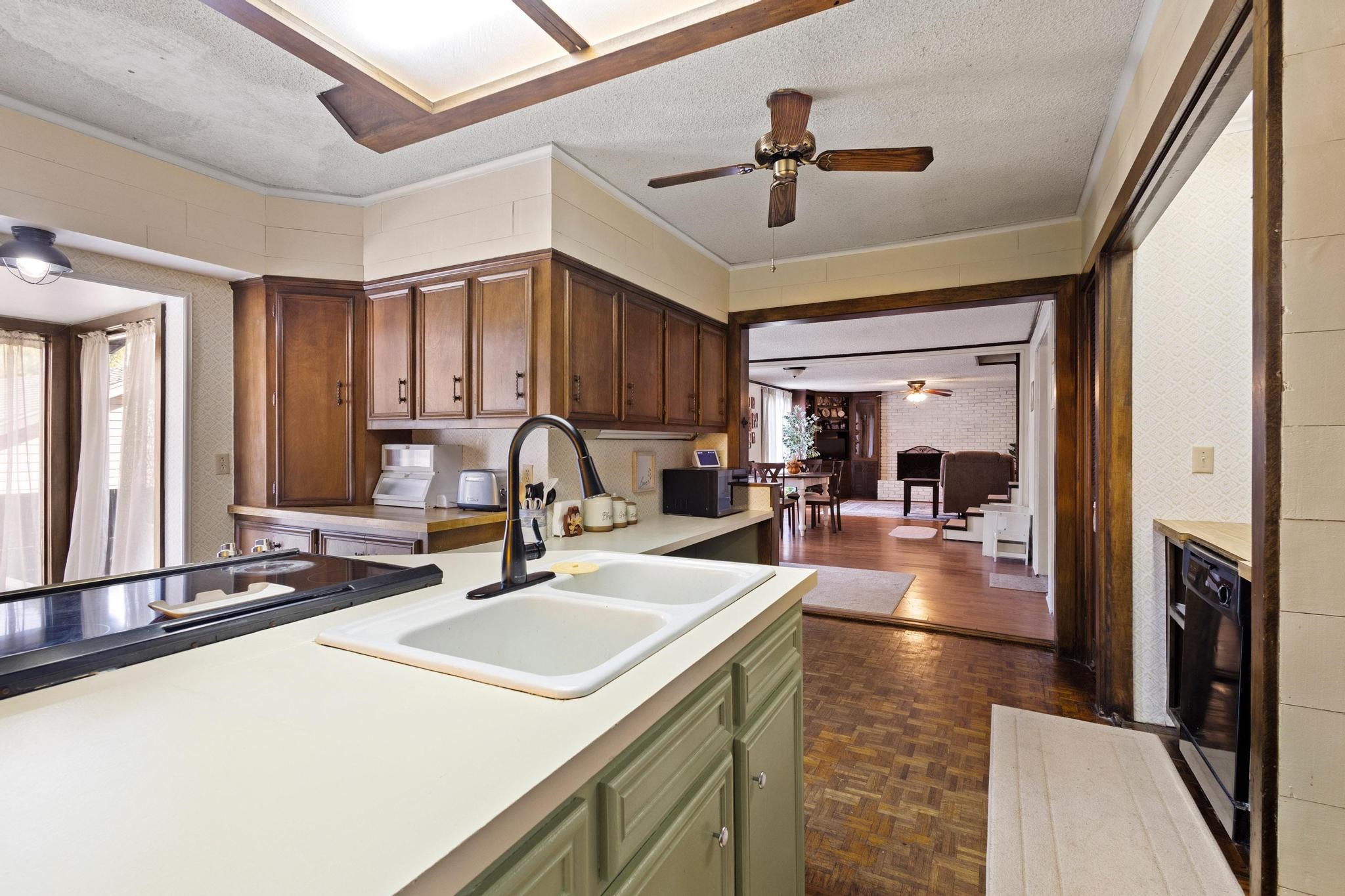 302 W Main Street Honey Grove TX 75446