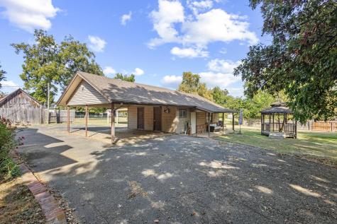 302 W Main Street Honey Grove TX 75446