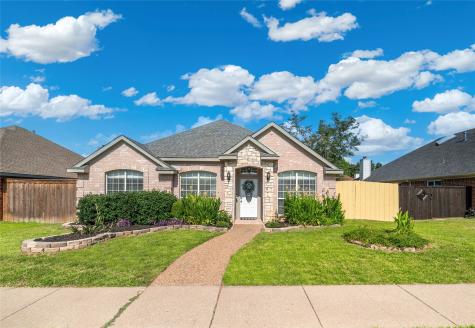 1253 Christopher Lane Lewisville TX 75077