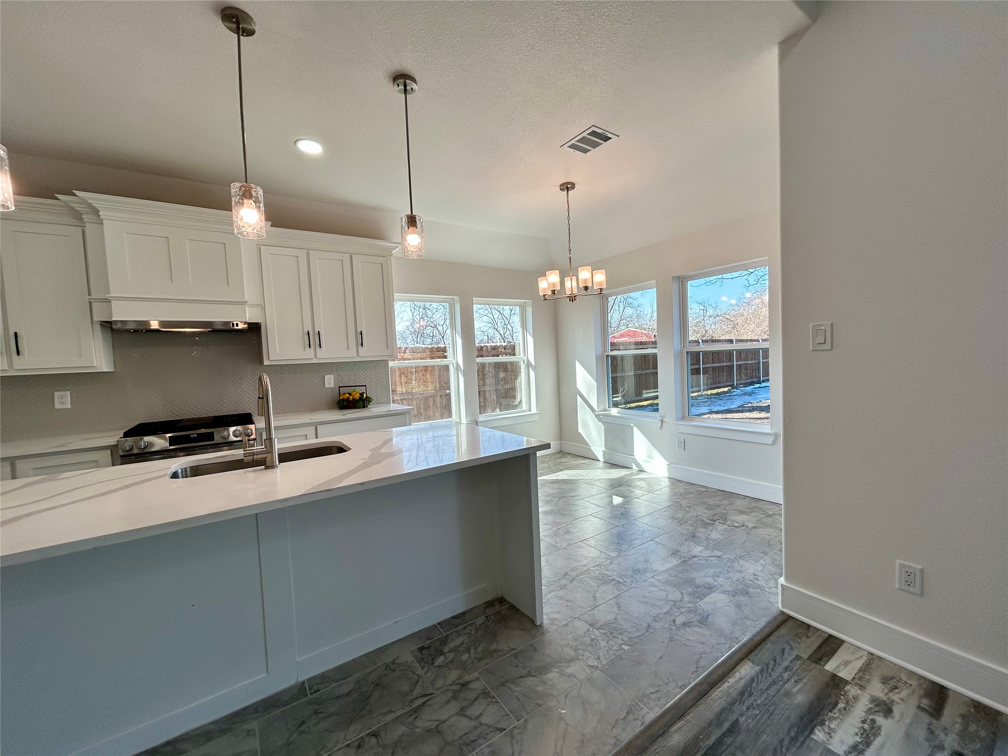 802 S Medora Street Terrell TX 75160