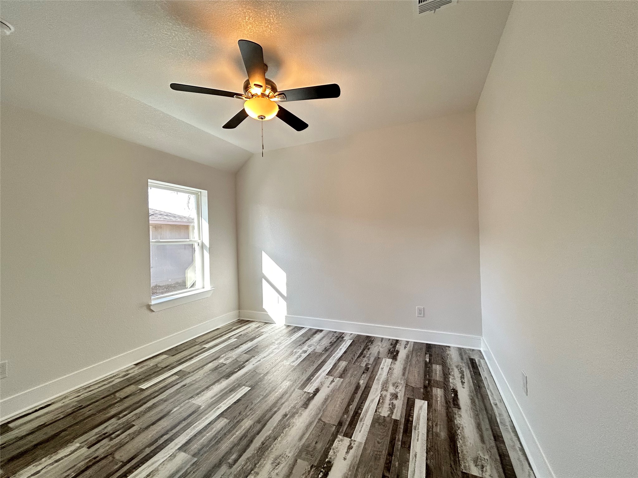 802 S Medora Street Terrell TX 75160