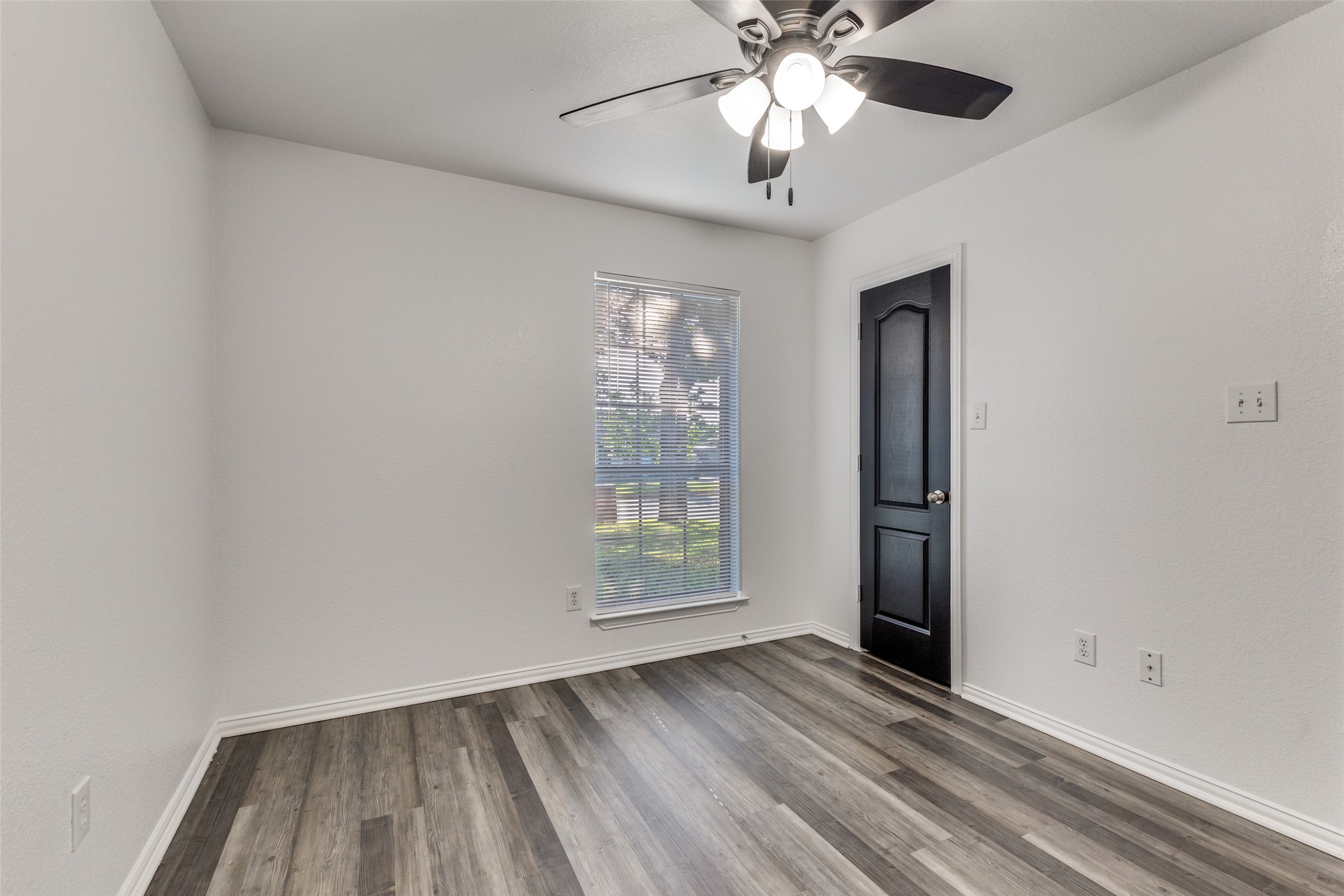 741 Oak Park Drive Azle TX 76020