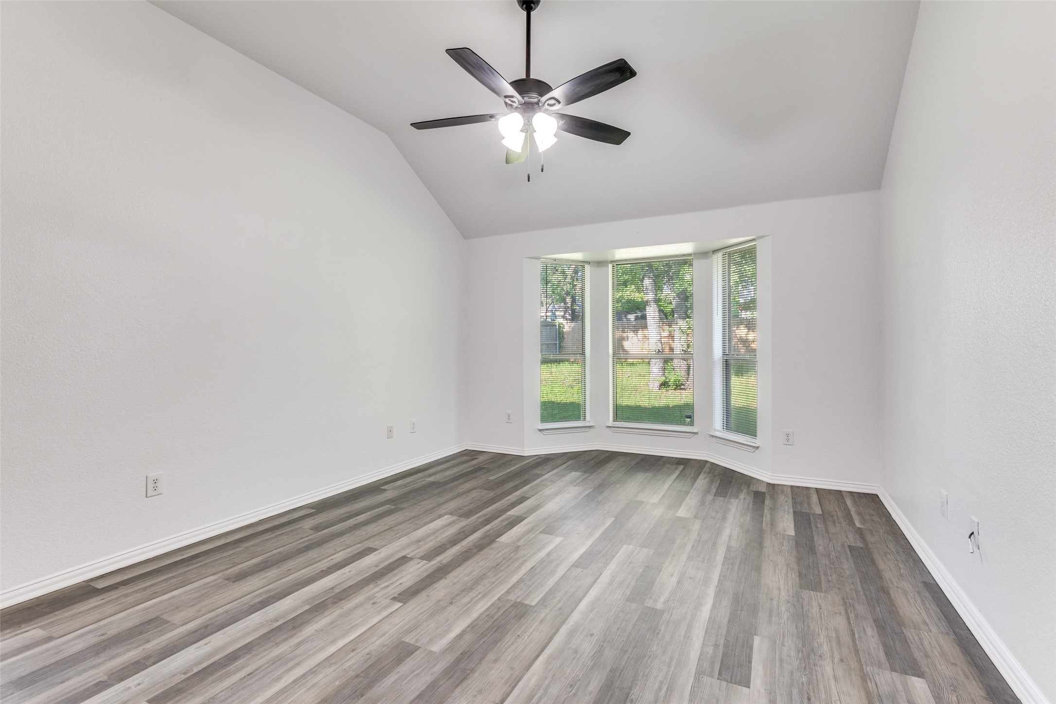 741 Oak Park Drive Azle TX 76020