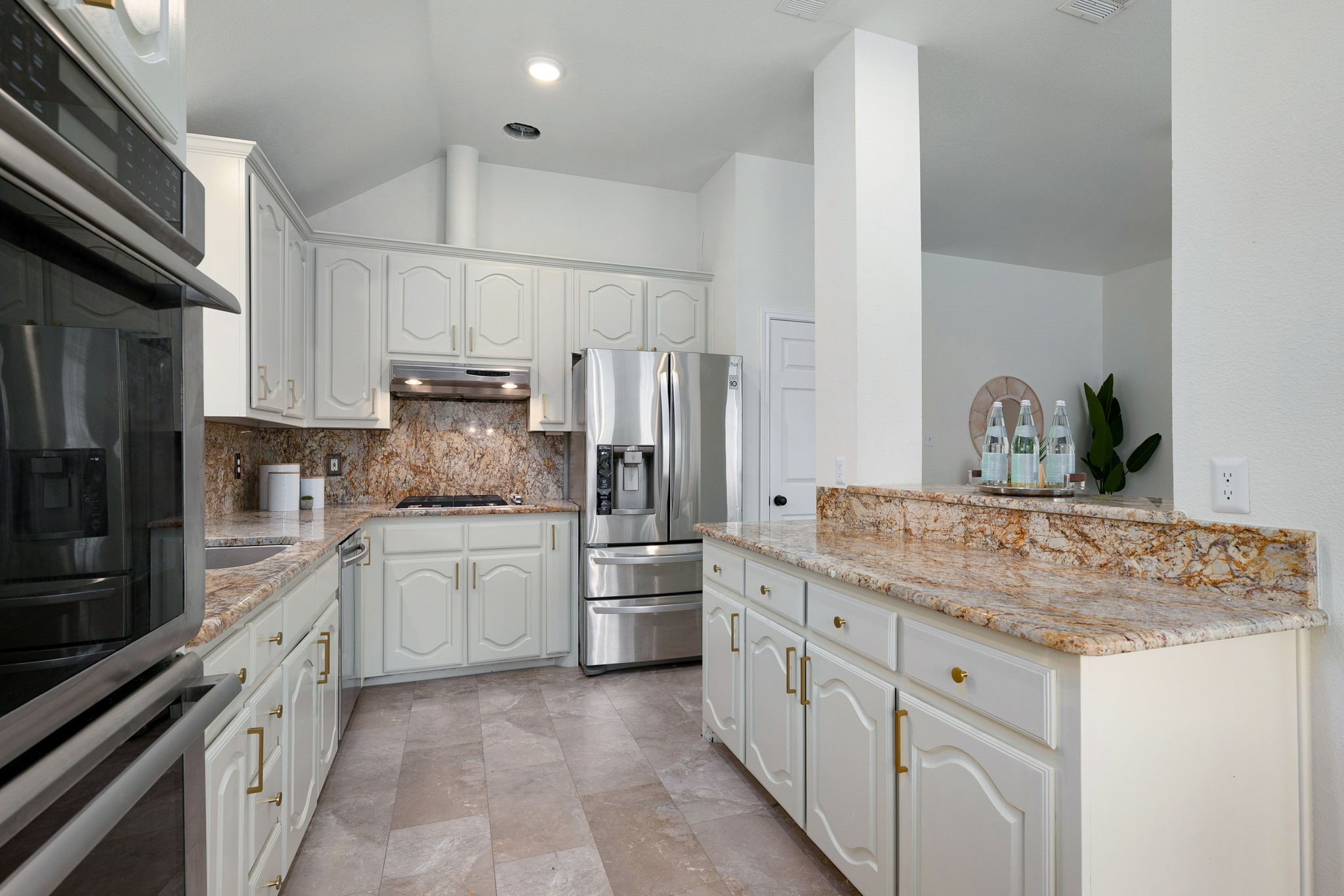 1404 Valley Trail Irving TX 75063