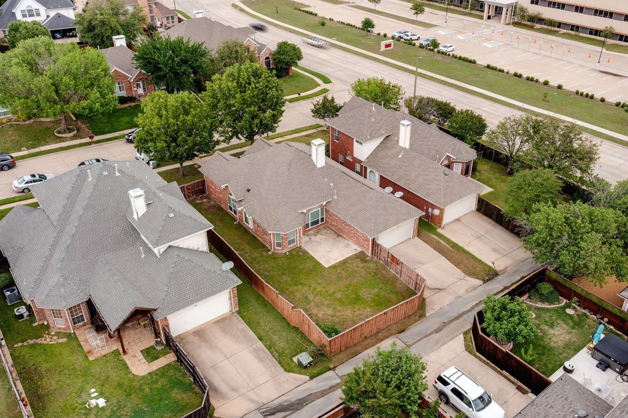 1404 Valley Trail Irving TX 75063