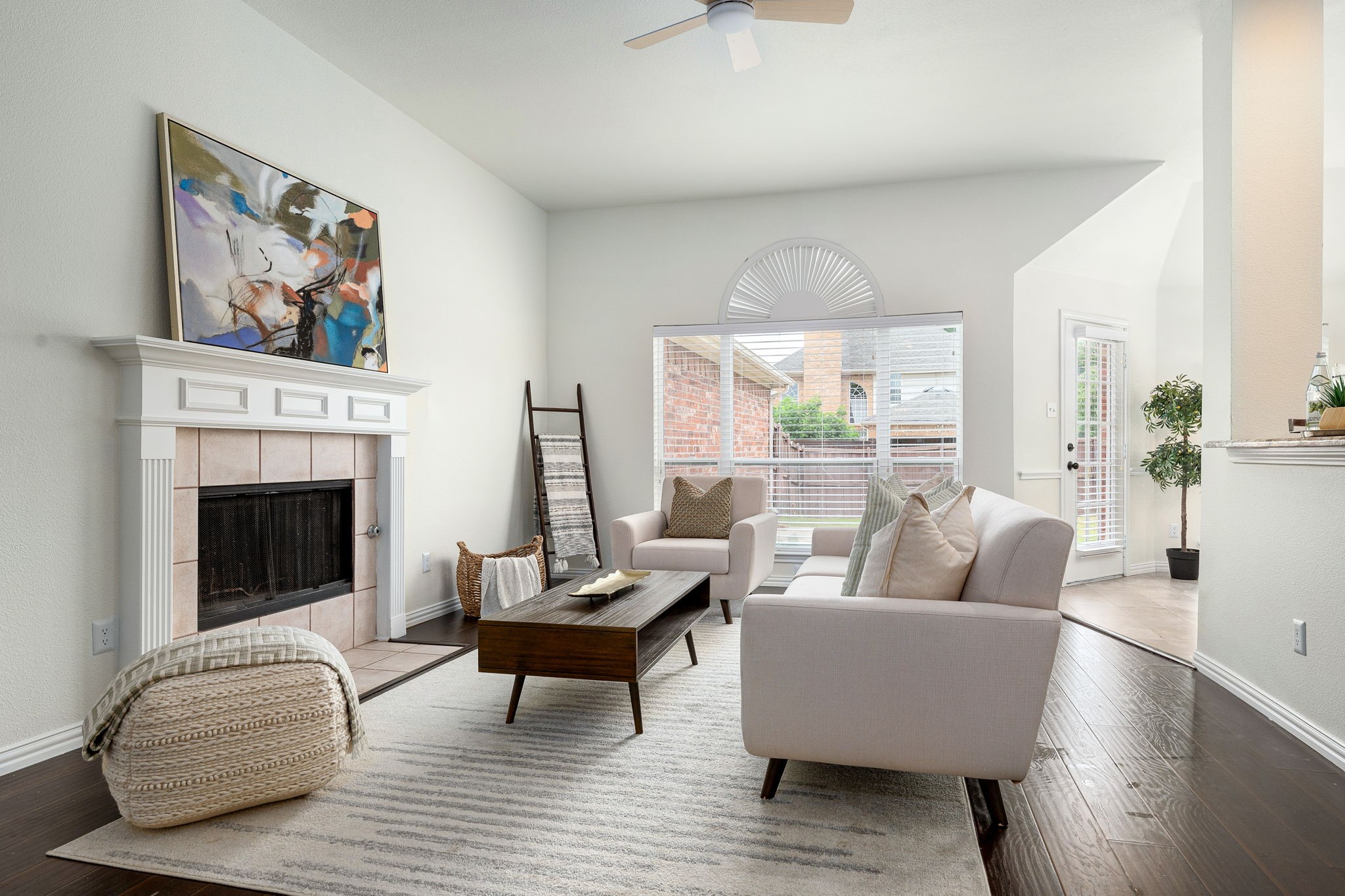 1404 Valley Trail Irving TX 75063