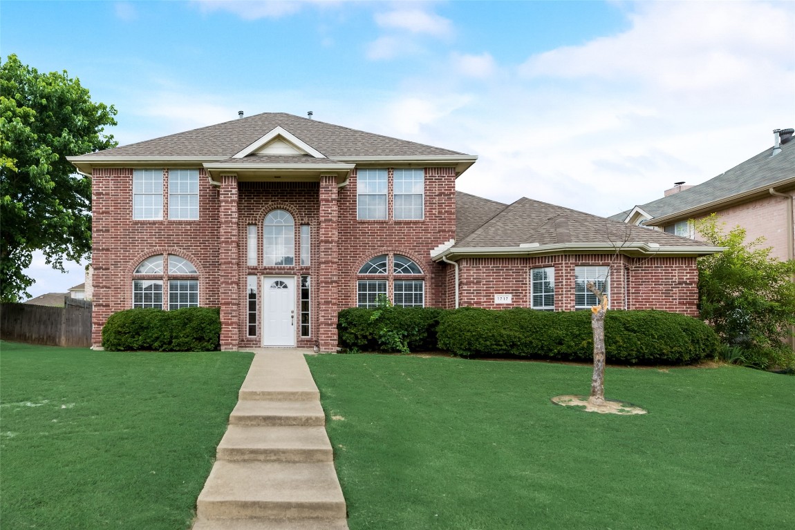 1717 Calgary Drive Desoto TX 75115