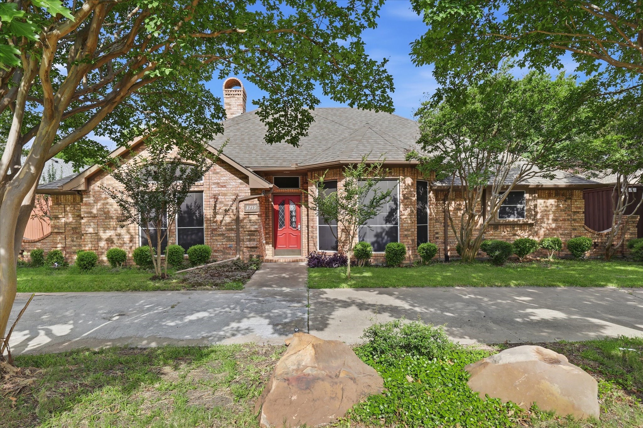 3719 Kelly Boulevard Carrollton TX 75007