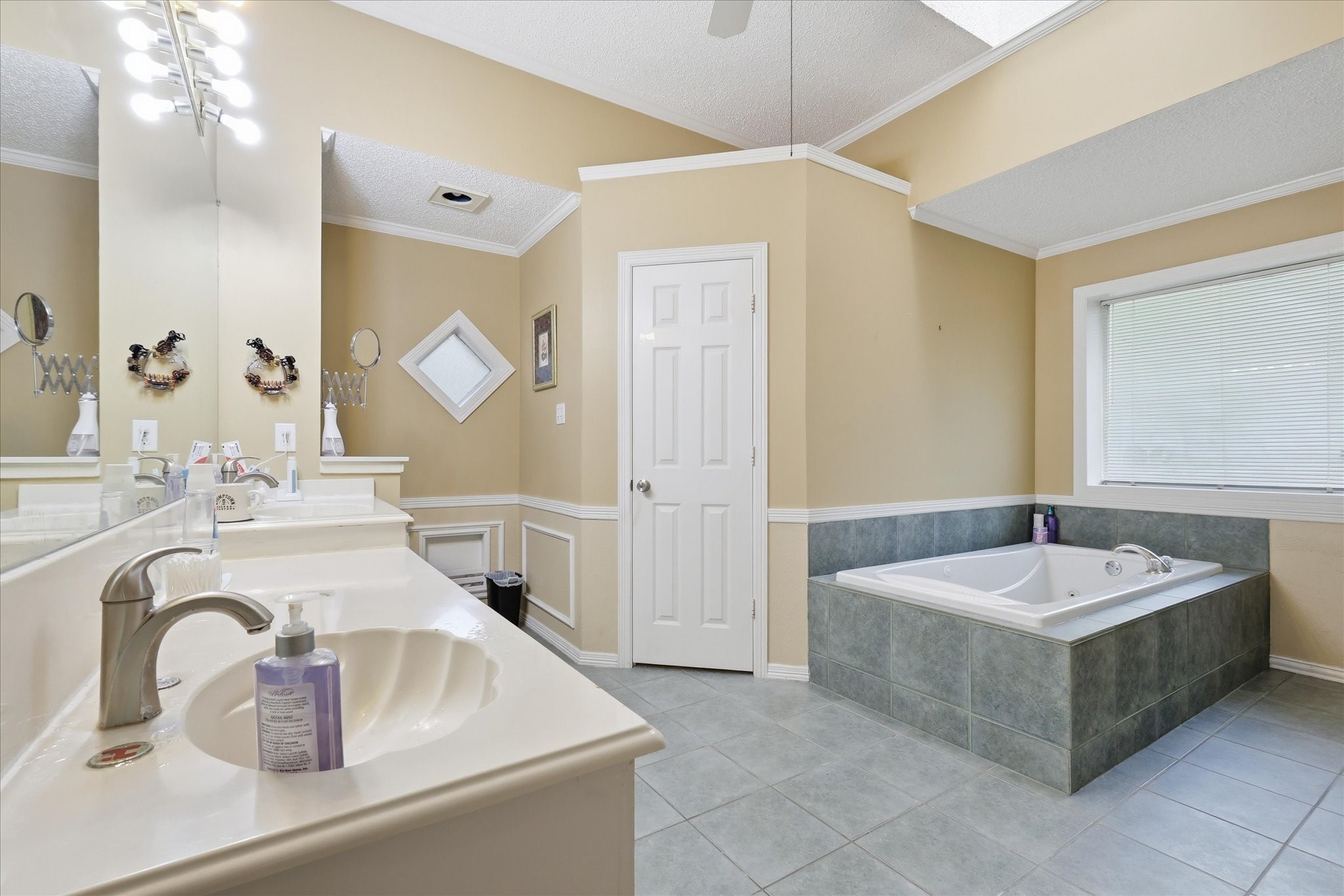 3719 Kelly Boulevard Carrollton TX 75007
