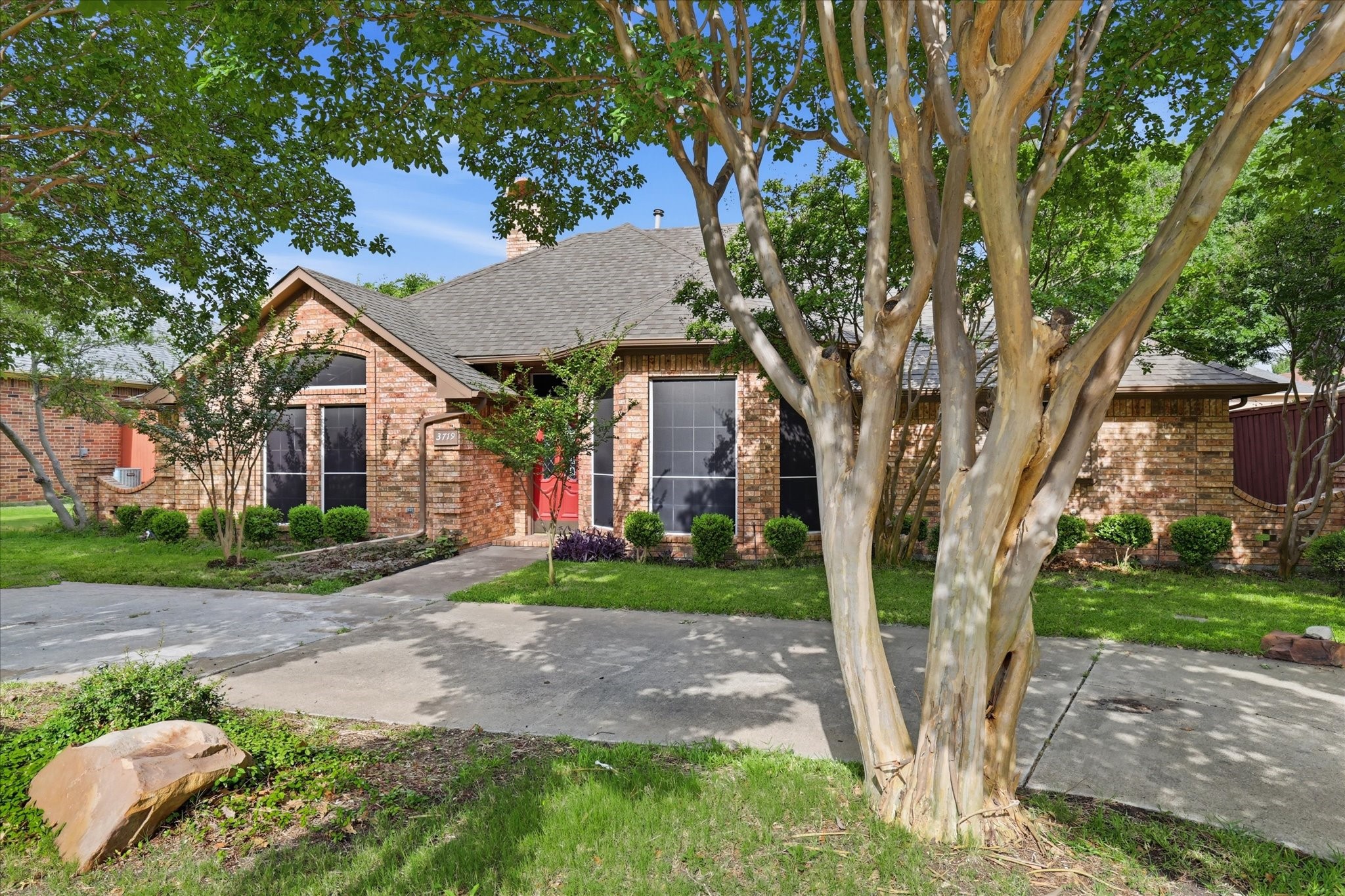 3719 Kelly Boulevard Carrollton TX 75007