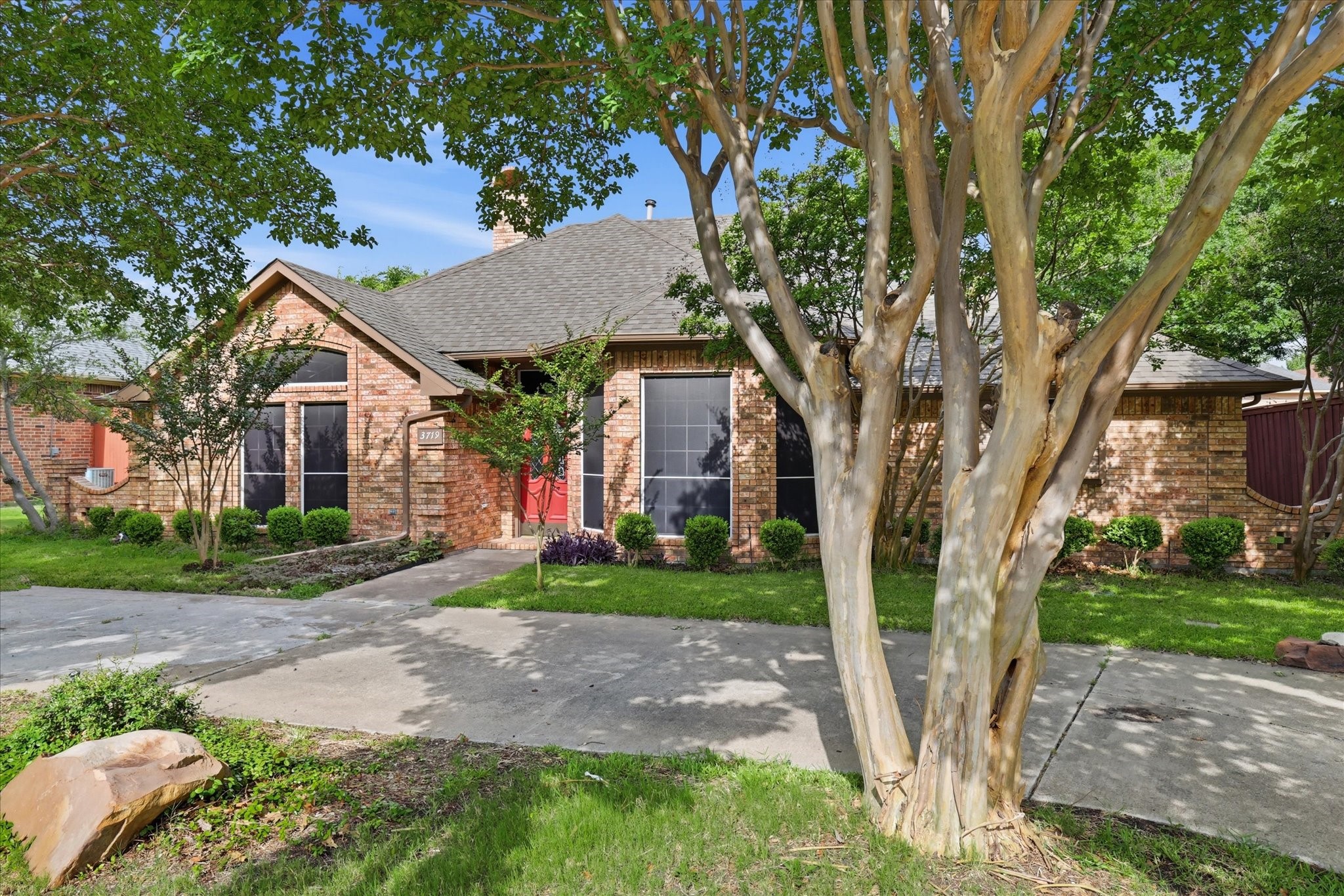 3719 Kelly Boulevard Carrollton TX 75007