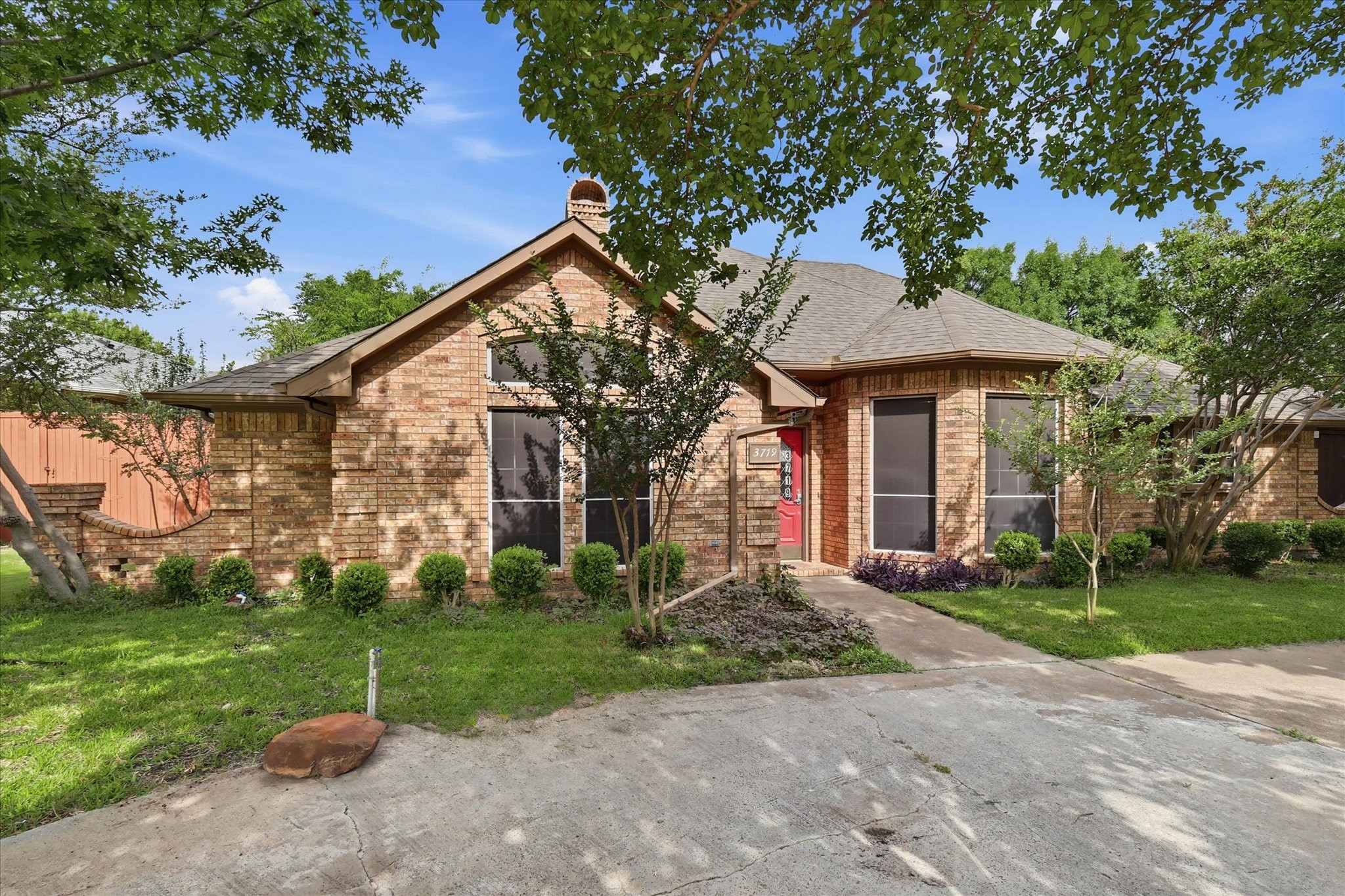 3719 Kelly Boulevard Carrollton TX 75007