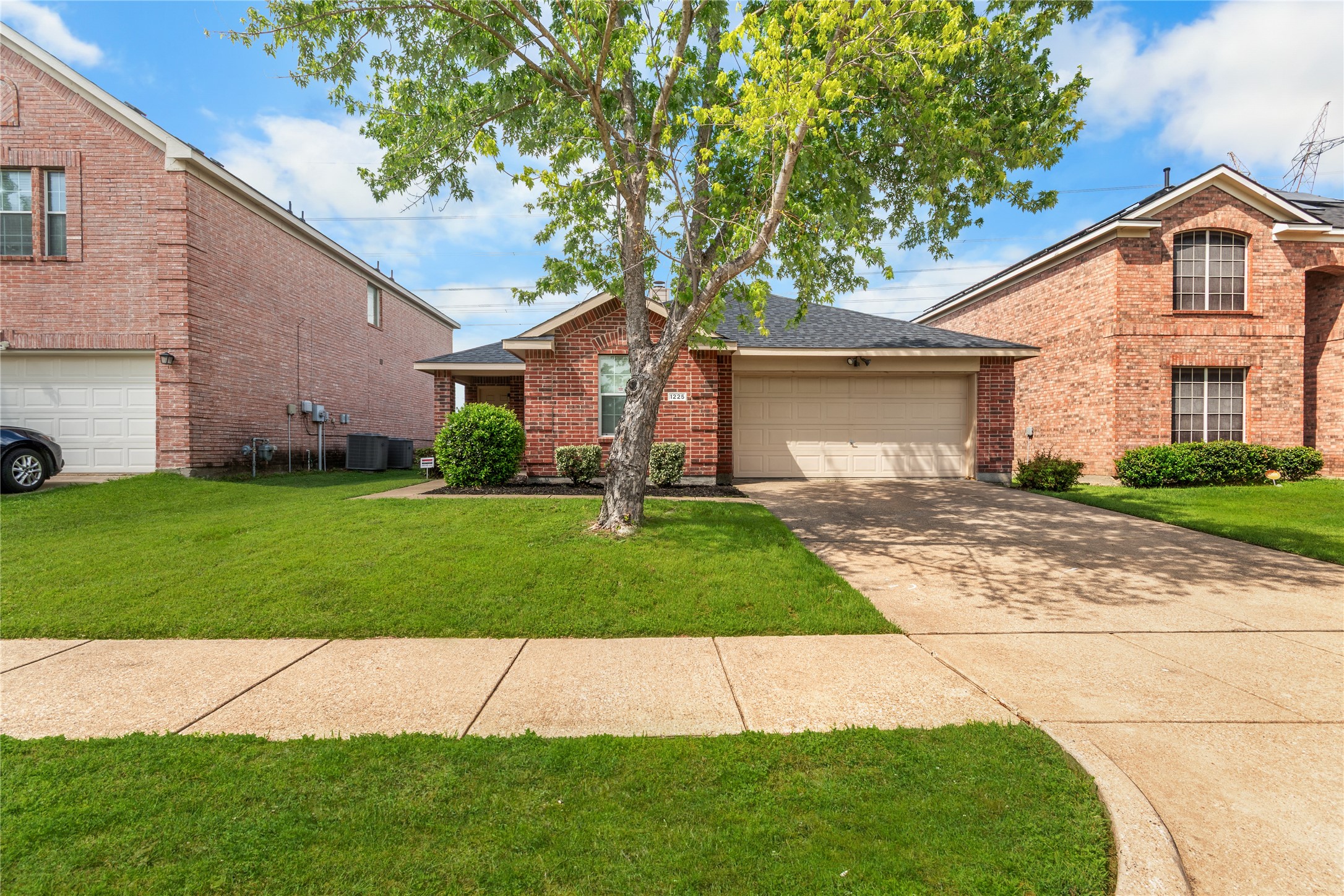 1225 Glencoe Drive Glenn Heights TX 75154