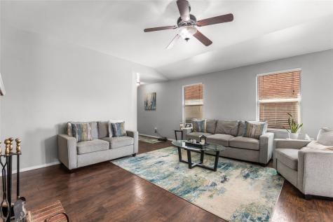 1225 Glencoe Drive Glenn Heights TX 75154