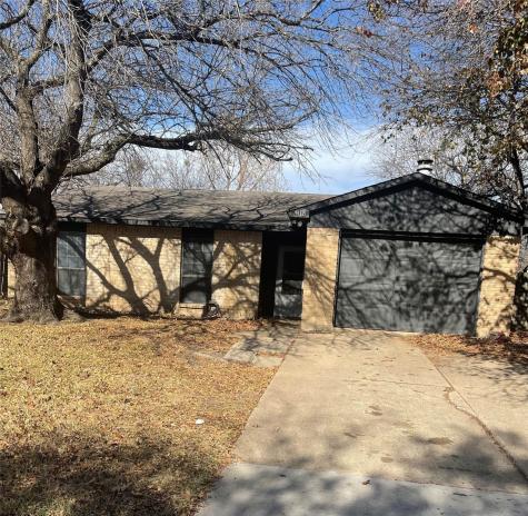 918 Clark Trail Grand Prairie TX 75052