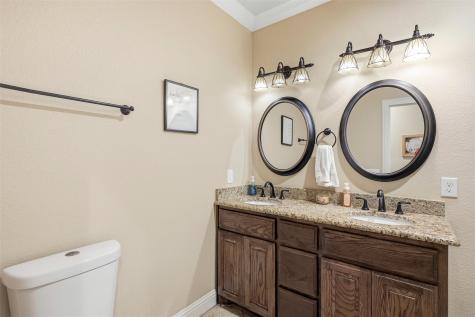 21 Lone Oak Boulevard Pottsboro TX 75076