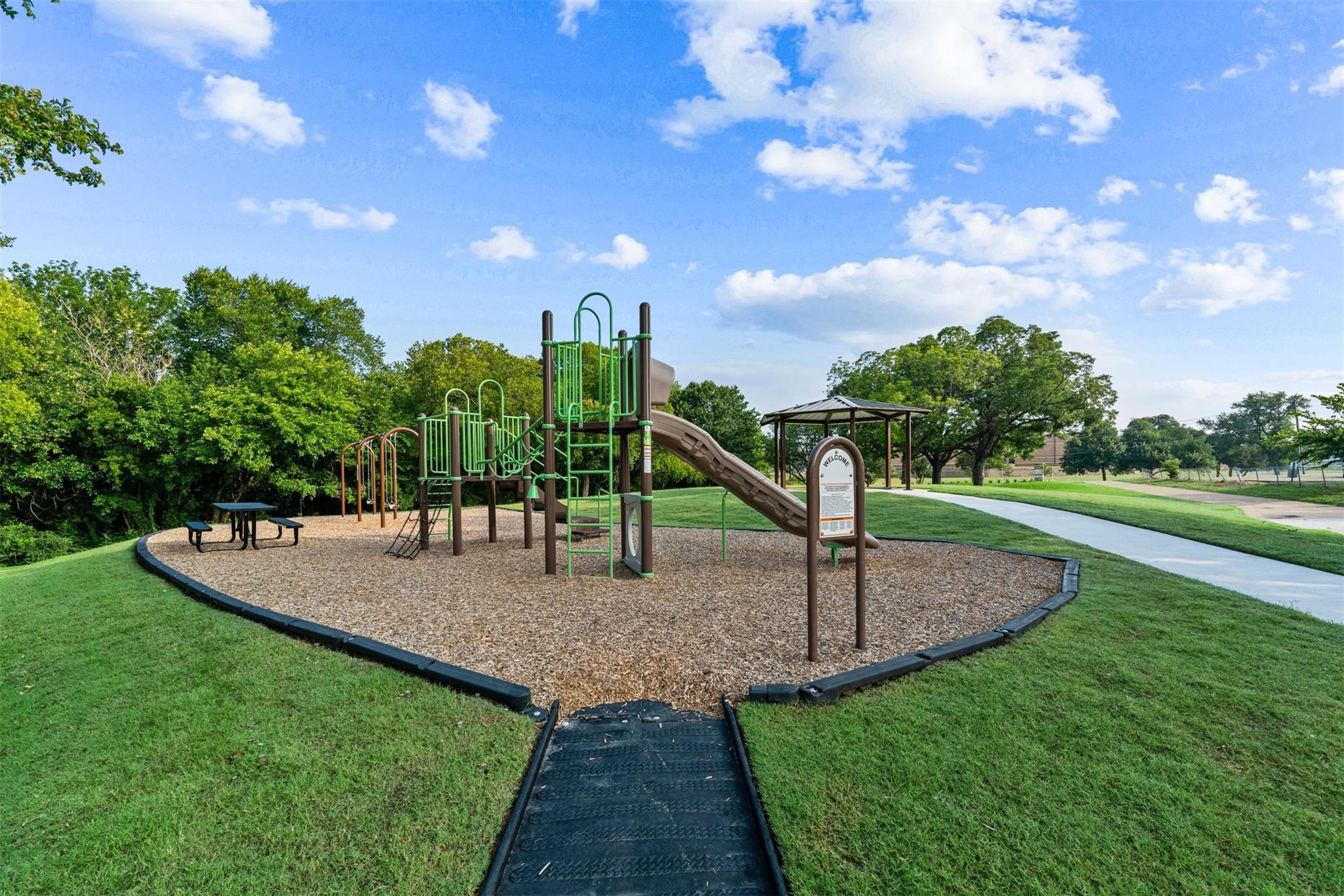 1136 Aragon Trail Mesquite TX 75149