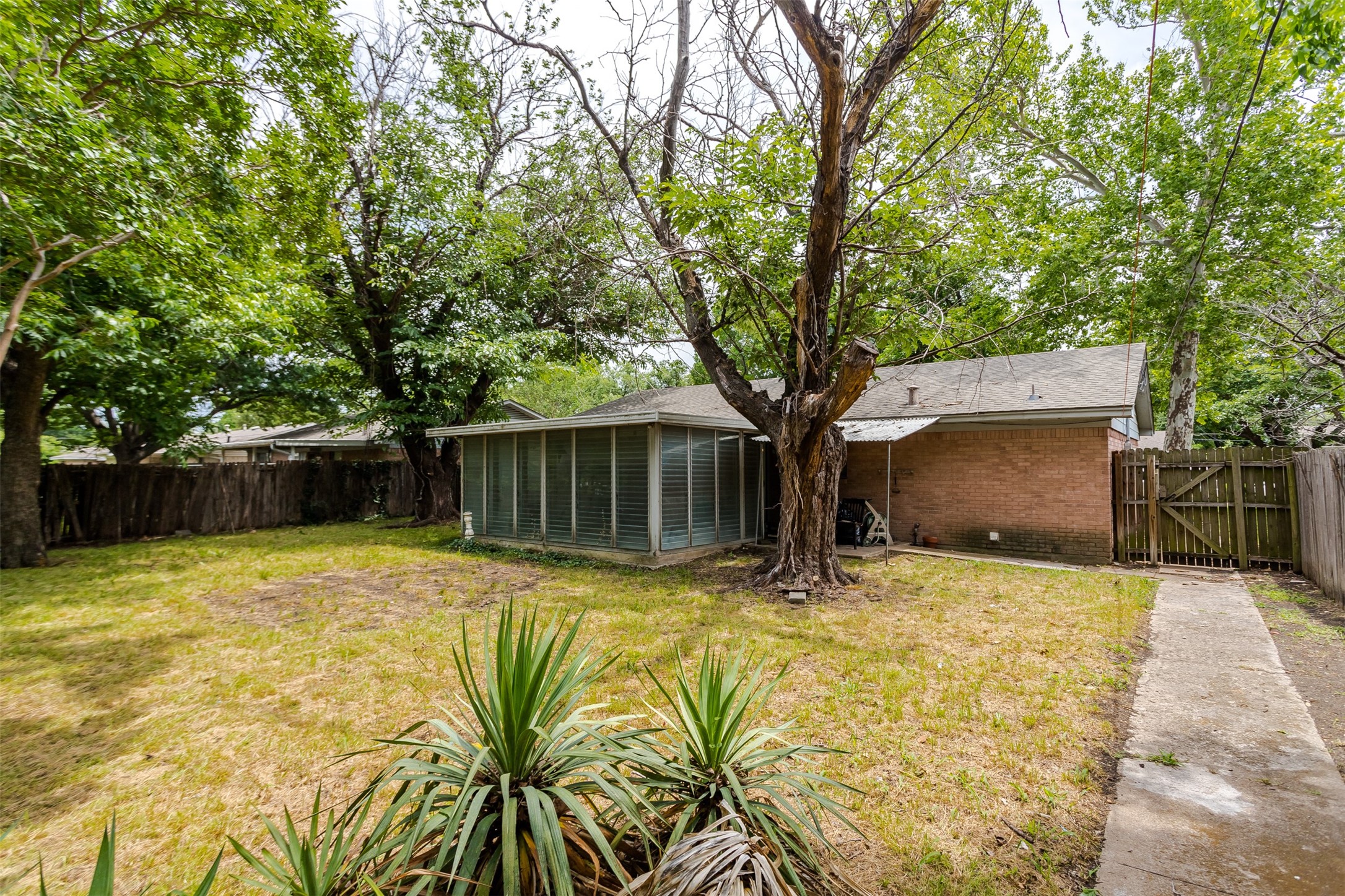511 Fairview Drive Richardson TX 75081