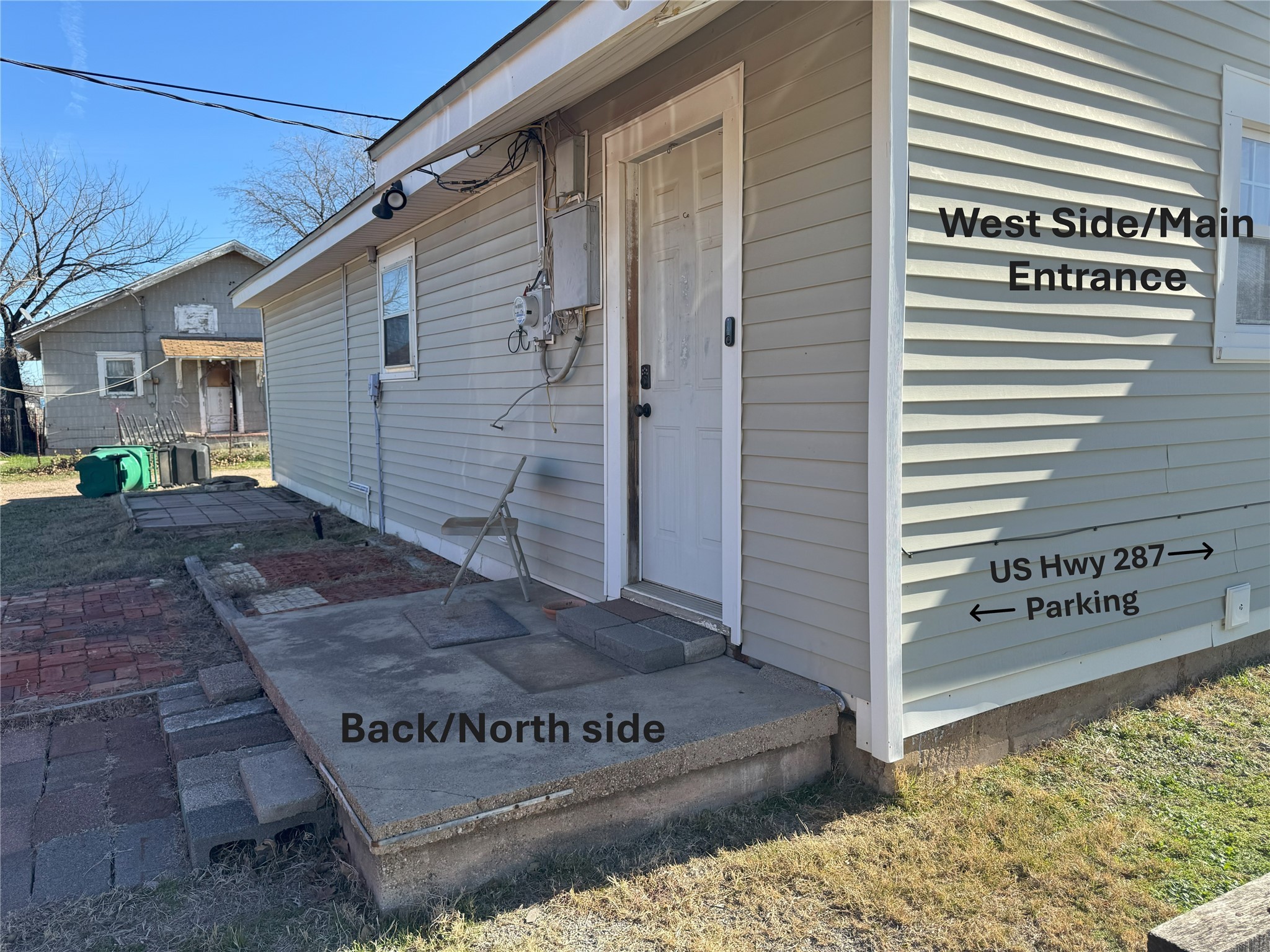 604 W 11th Street Quanah TX 79252