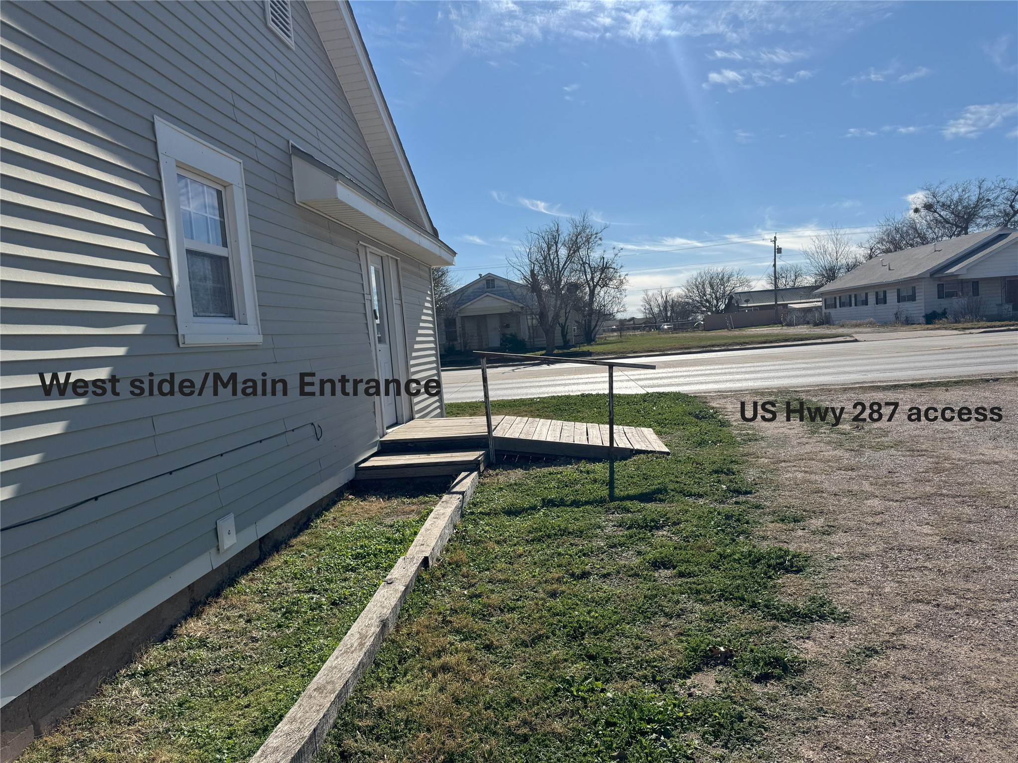 604 W 11th Street Quanah TX 79252