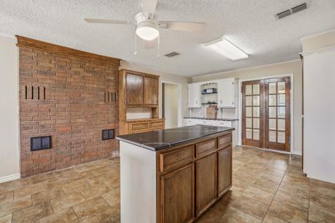 621 County Road 484 Stephenville TX 76401