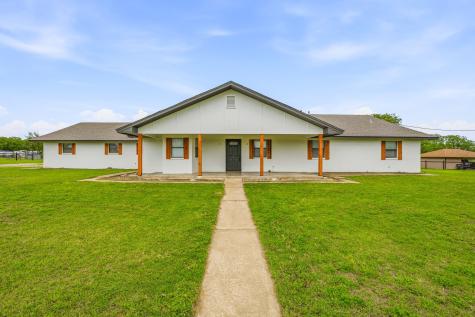 621 County Road 484 Stephenville TX 76401
