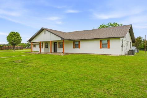 621 County Road 484 Stephenville TX 76401