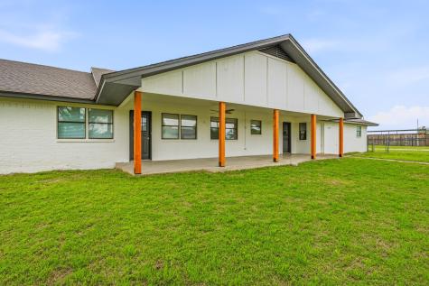 621 County Road 484 Stephenville TX 76401