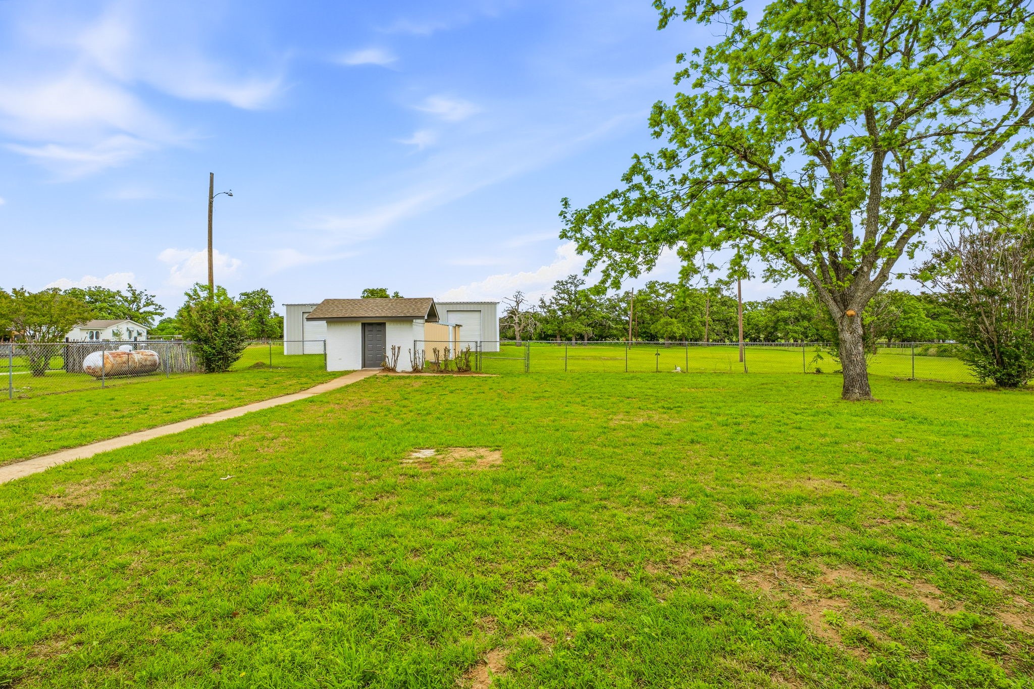 621 County Road 484 Stephenville TX 76401