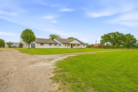 621 County Road 484 Stephenville TX 76401