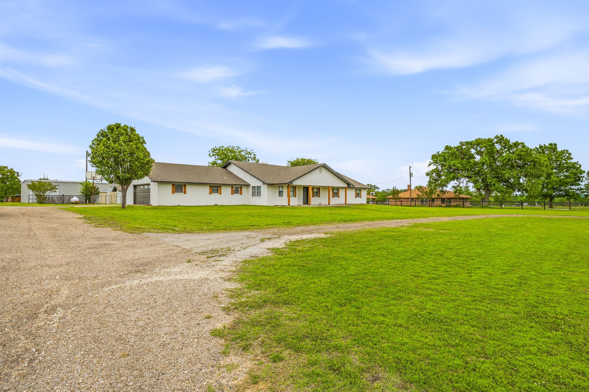 621 County Road 484 Stephenville TX 76401
