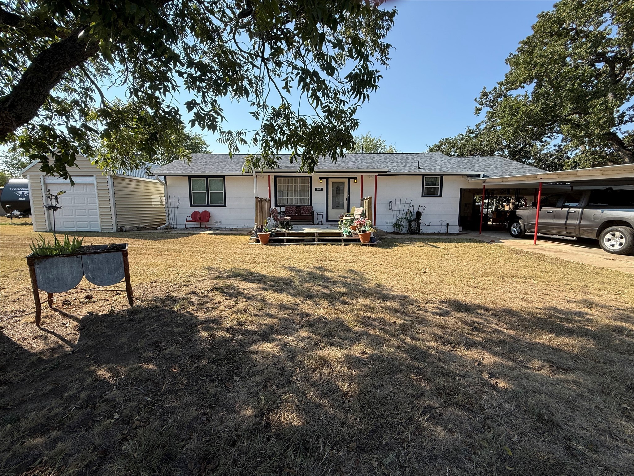 501 E Fitzgerald Bangs TX 76823
