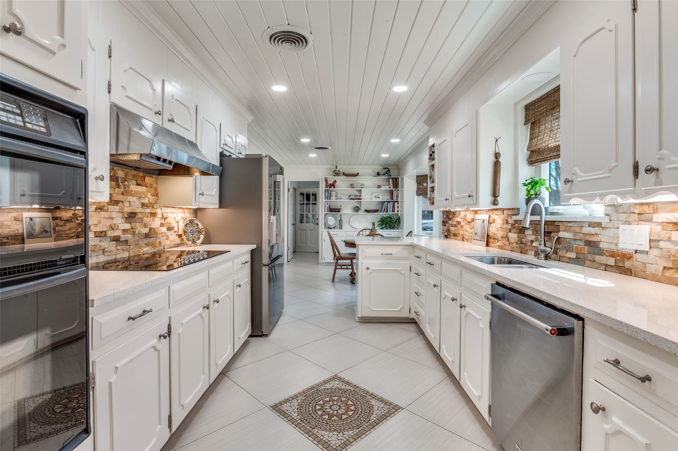 1710 N Dickerson Pantego TX 76013